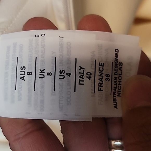 Gorgoes Nicholas Dress - Picture 5 of 5